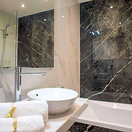 Hotel Brit Paris Orly Rungis 4*